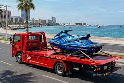 خدمة نقل دبابات بحرية وجت سكي في درة العروس وأبحر، سطحة هيدروليك متخصصة لنقل المعدات البحرية والسيارات الفارهة في ذهبان.